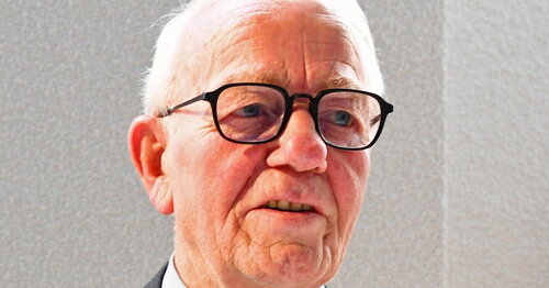 Leo van der Helm overleden