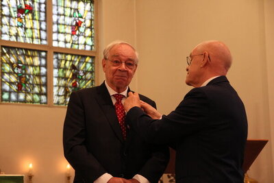 Sem van Hest ontvangt Gregorius-onderscheiding