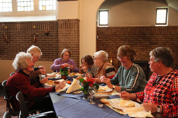 Seniorendag met boeiende Mystery Guest